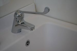 Ежегодное отключение горячей воды началось в домах Москвы. Фото: Анна Быкова, «Вечерняя Москва»