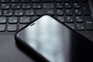 Губернатор Севастополя Михаил Развожаев поблагодарил Москву за современный формат голосования. Фото: Анна Быкова, «Вечерняя Москва»